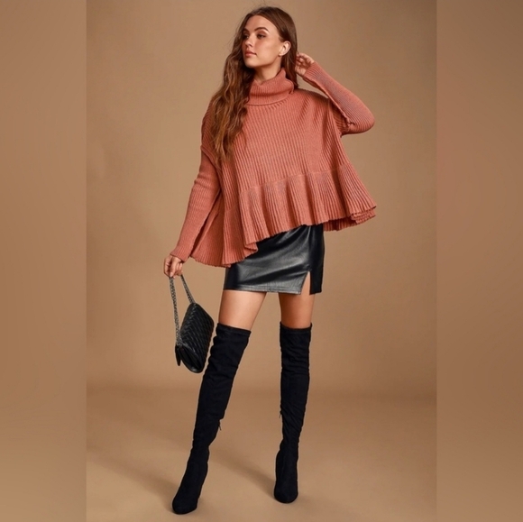 Free People Layer Cake Sweater Chunky Rib Peplum Cowl/Turtleneck Rose Size S - Picture 1 of 12